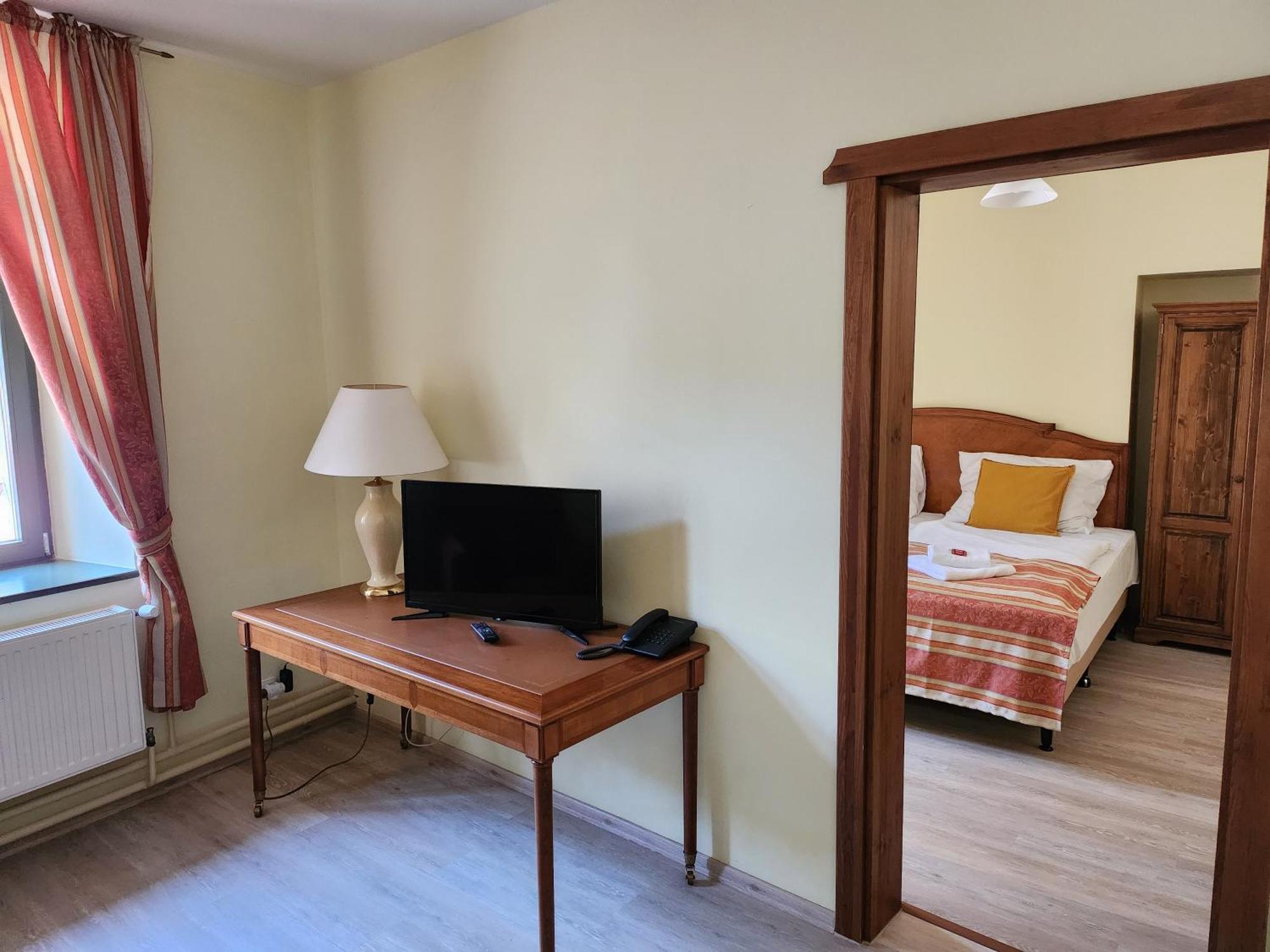 Hotel Opat 库特纳霍拉 外观 照片
