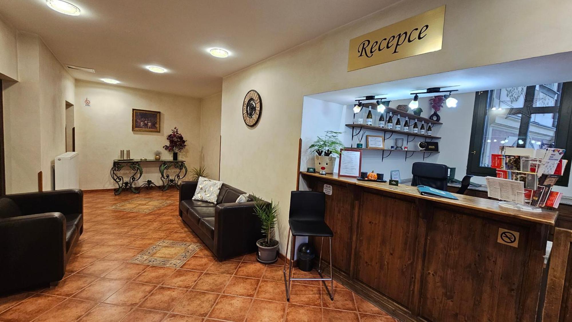 Hotel Opat 库特纳霍拉 外观 照片