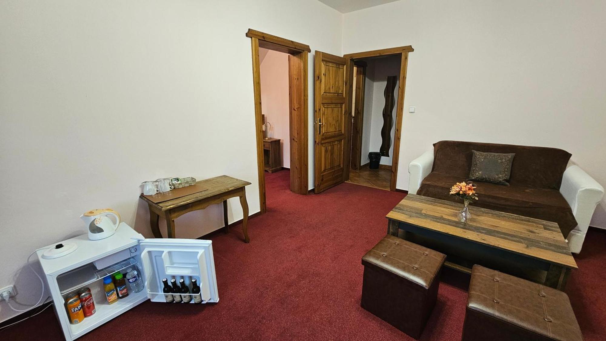 Hotel Opat 库特纳霍拉 外观 照片